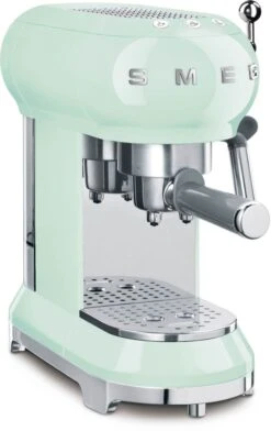Expresso SMEG ECF 01 PGEU