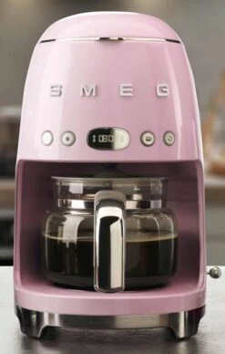 Cafetière SMEG DCF02PKEU